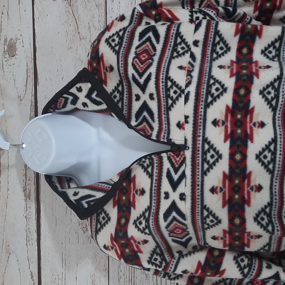 No Boundaries Fleece Pullover - Picture 3 of 5